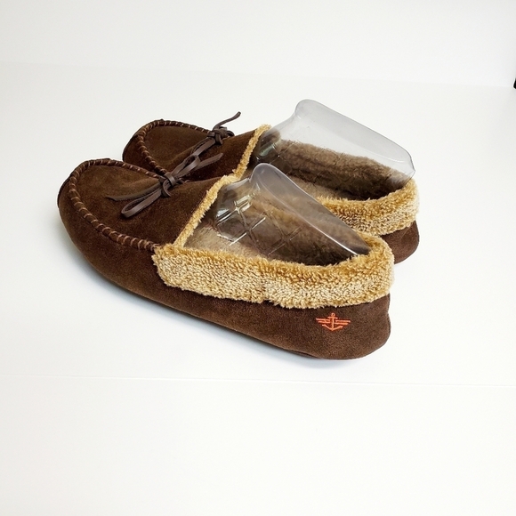 DOCKERS SHERPA LINED HOUSE SLIPPERS - Picture 2 of 9